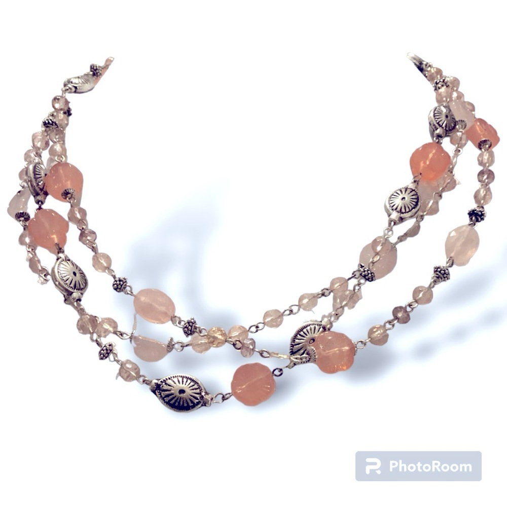 Vintage Avon Three Stands Carved Pink Floral & Silver Tone Metal Necklace - Picture 7 of 7